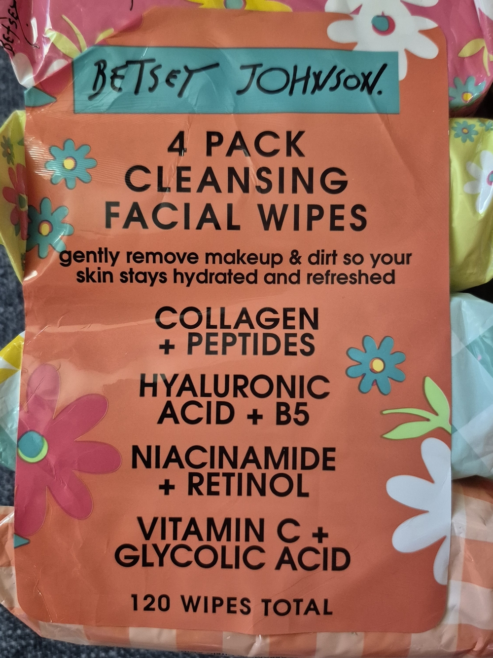 Betsey Johnson Pink Cleansing Facial Wipes - 8Pack (240 Wipes Total) - Picture 9 of 11